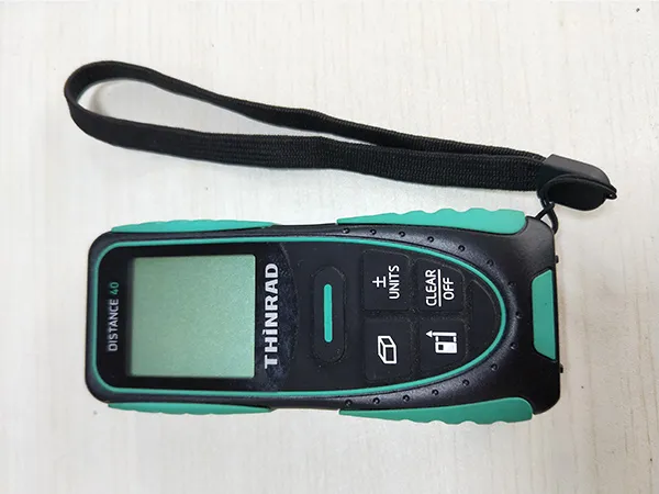 激光测距仪
